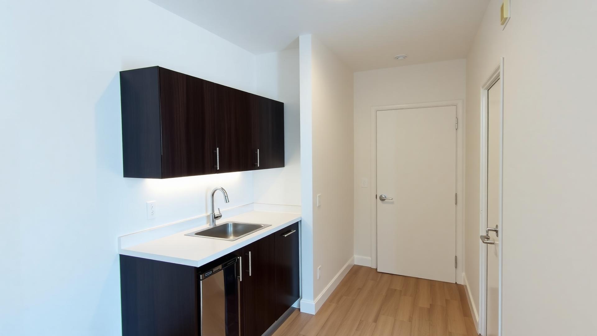 Unit turn cleaning in Canton